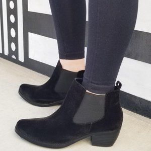 Women's Black Velvet Bootie Size 6